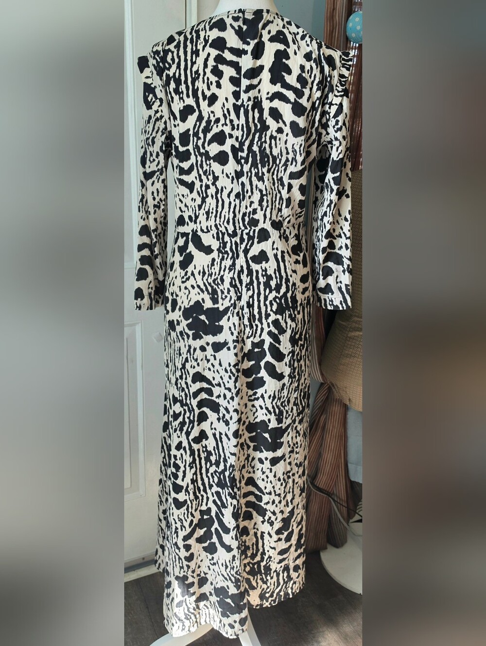 Ba&sh Paris Olga Midi Dress Womens 6 Black Ecru Abstract Animal Print Fit n Flar - Picture 7 of 16
